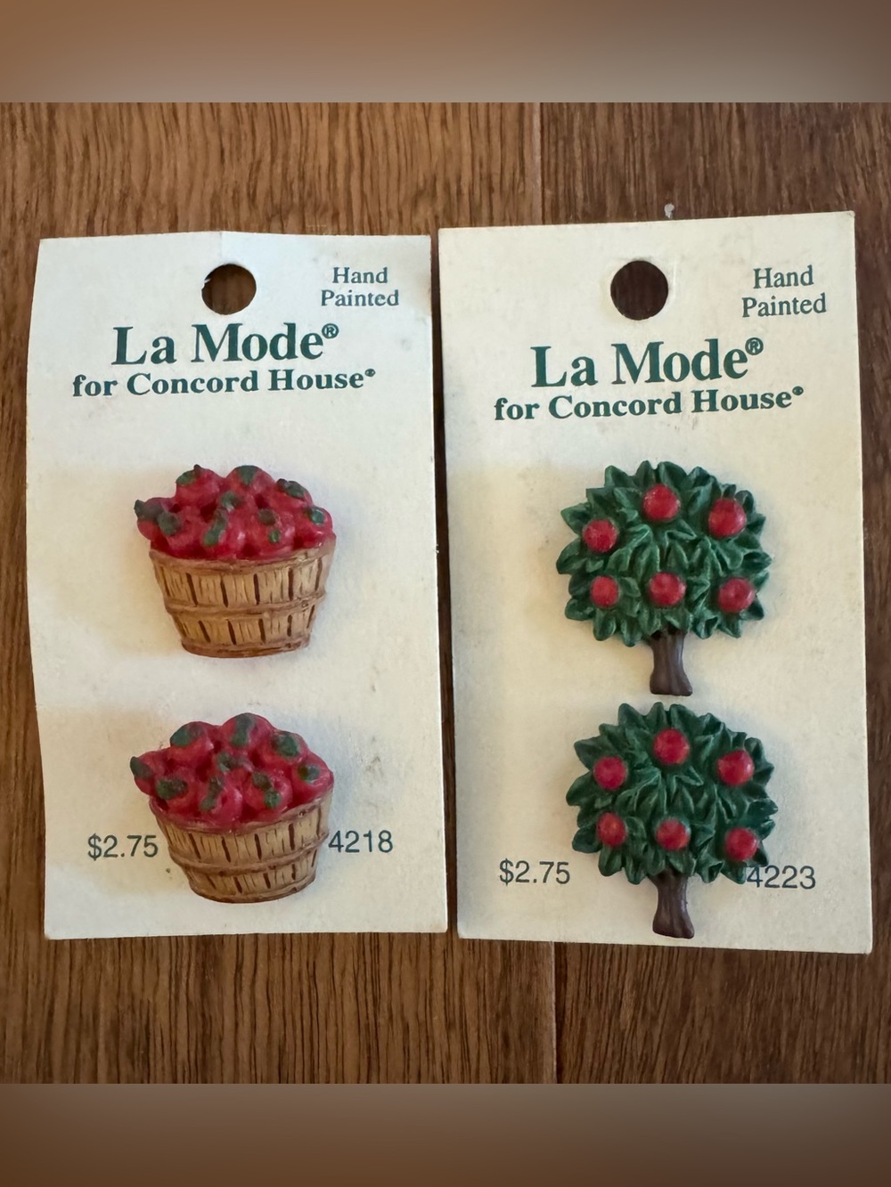 Vintage La Mode Concord House Hand-Painted Apple Basket & Apple Tree Buttons
